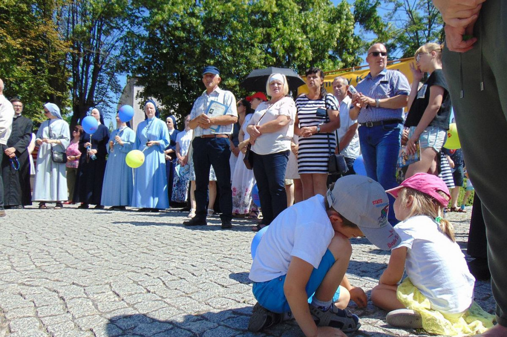Marsz dla Życia i Rodziny [DUŻO ZDJĘĆ]