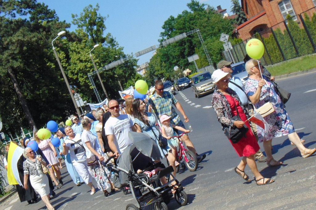 Marsz dla Życia i Rodziny [DUŻO ZDJĘĆ]