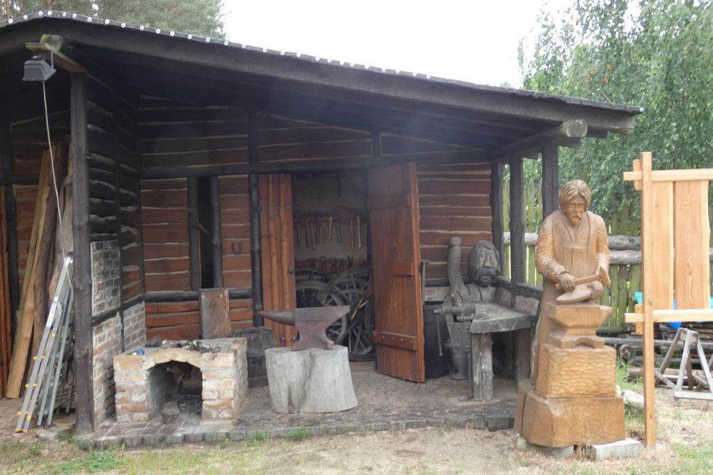 Naucz się tradycyjnego rzemiosła. Może się przydać /ZDJĘCIA MIEJSCA SZKOLENIA/