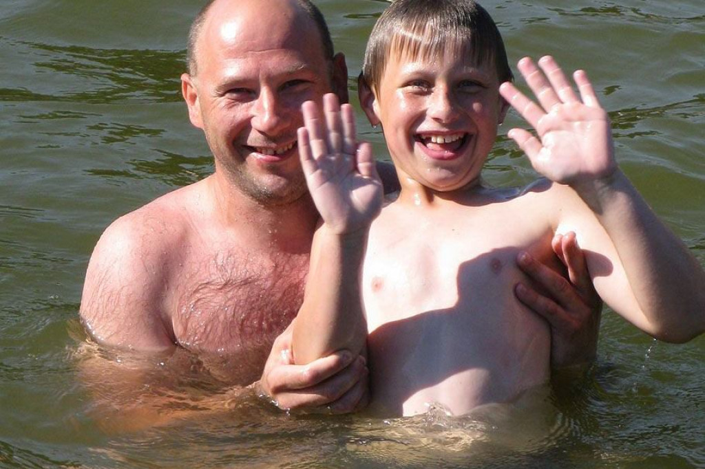 Wakacje 2020. Skwar się z nieba leje. Na miejskie plaży w Brodnicy tłoczno, ale miejsc nie brakuje [ZDJĘCIA]