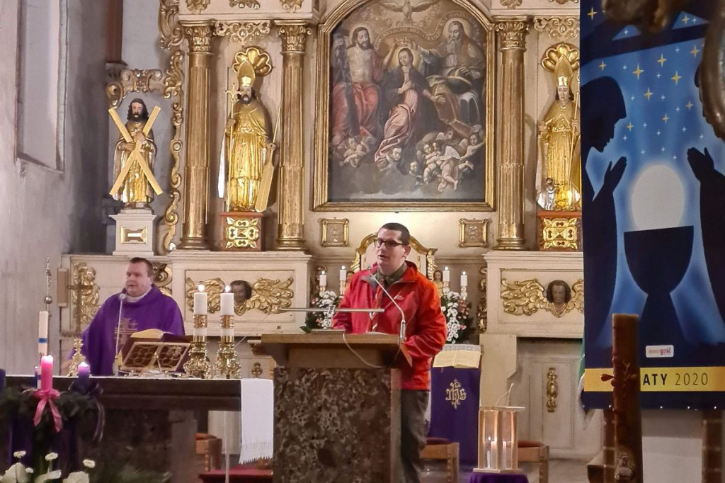 Reprezentacja Hufca ZHP Brodnica przywiozła do Brodnicy Betlejemskie Światło Pokoju [ZDJĘCIA]