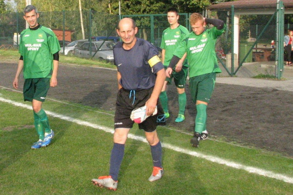Jego przykład pokazuje, że miłość do piłki nożnej wystarczy, by grać w rozgrywkach ligowych trzy dekady