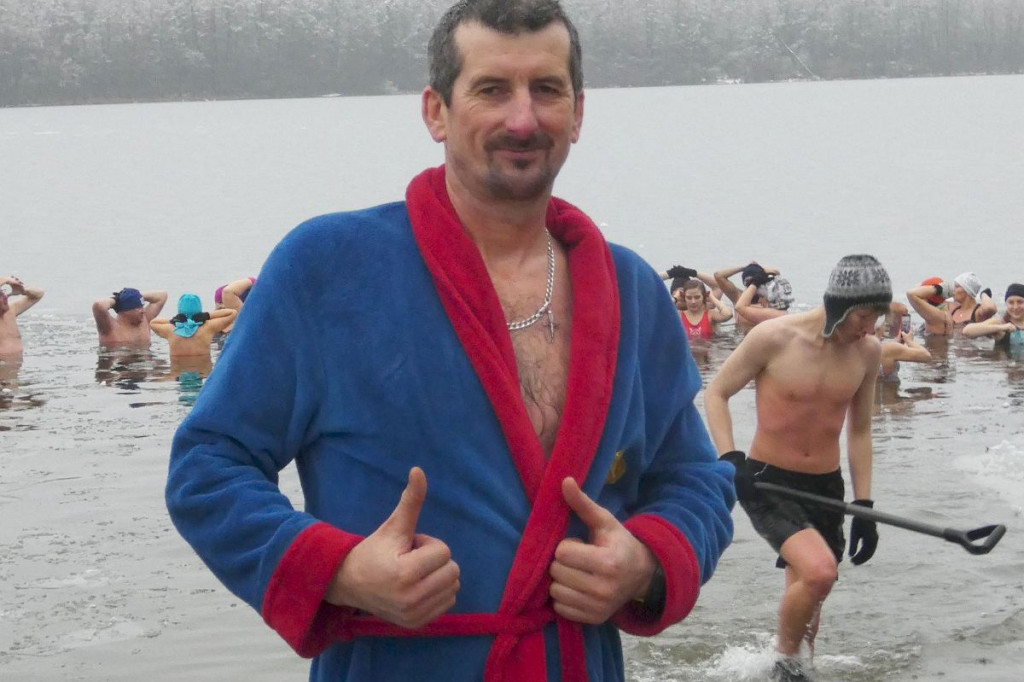 Na Pojezierzu Brodnickim mamy setki morsów. Kąpią się co tydzień [ZDJĘCIA]