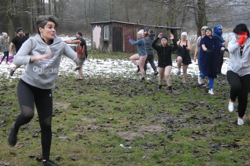 Na Pojezierzu Brodnickim mamy setki morsów. Kąpią się co tydzień [ZDJĘCIA]