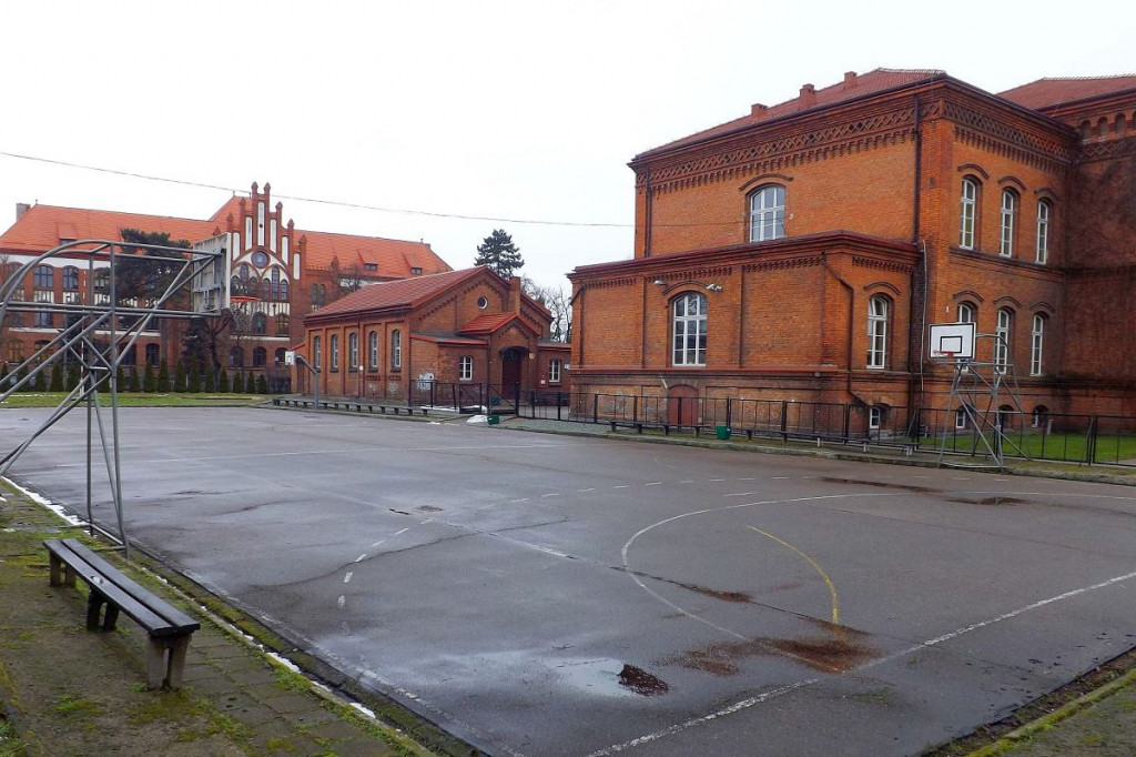 W tym roku mają budować nowe boisko wielofunkcyjne i drugie do siatkówki plażowej
