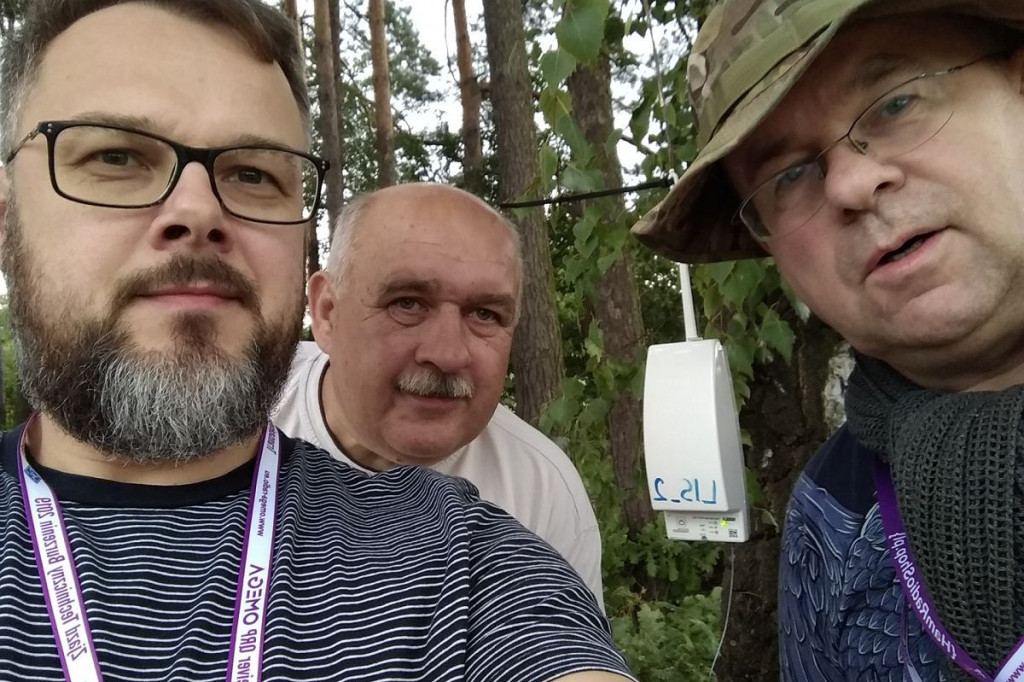 Krótkofalarstwo to obecnie dyscyplina sportowa. Mistrz Polski mieszka w Osieku