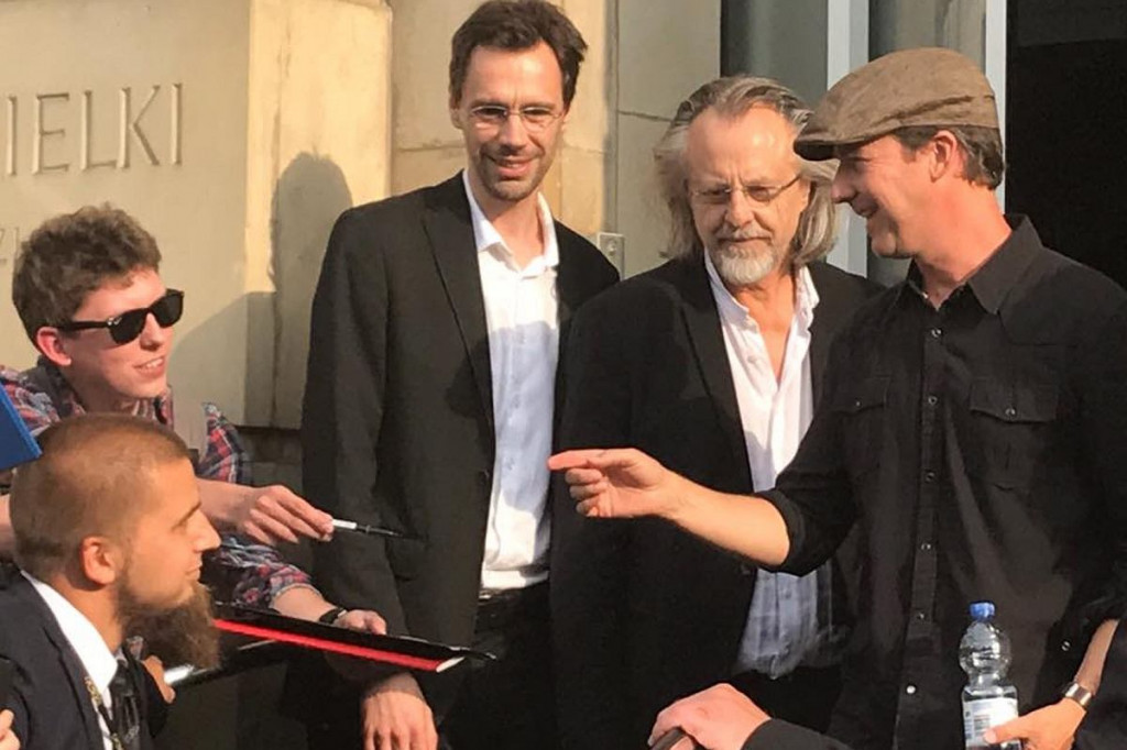 Z Santaną po śniadaniu, z Tarantino w hotelu, z Pamelą pod rękę. Tylko z papieżem nie wyszło. Niezwykłe hobby [ZDJĘCIA]