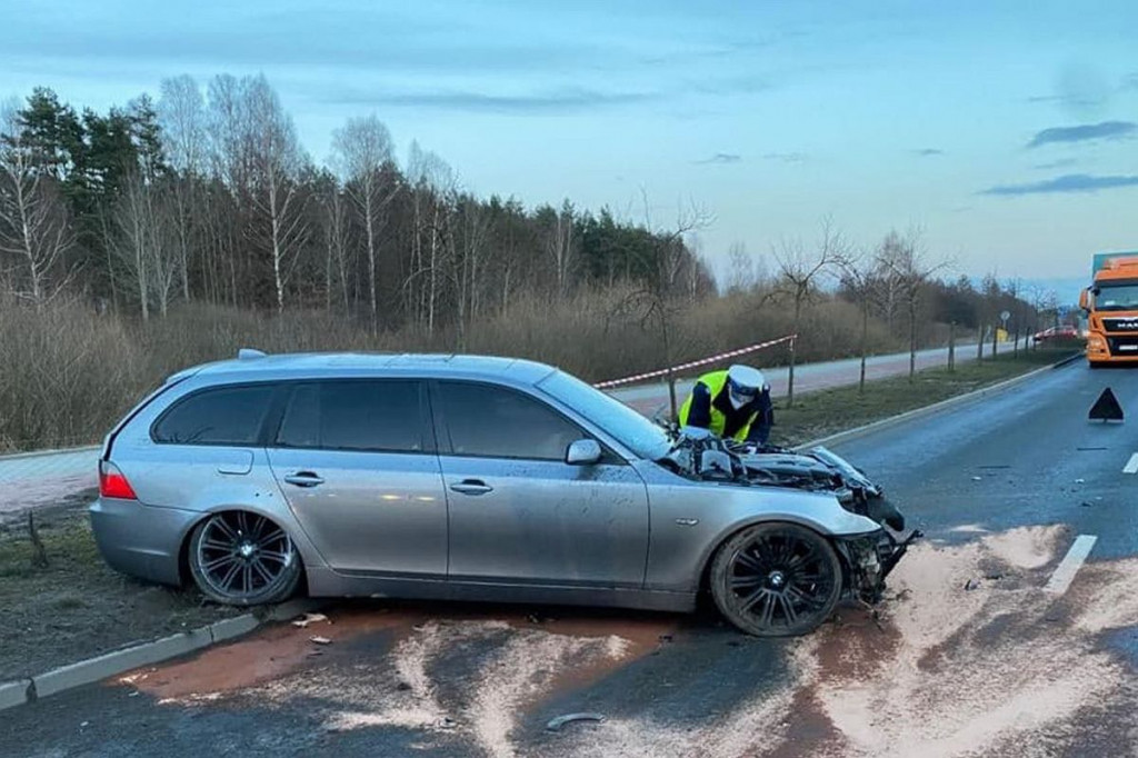 Karambol na obwodnicy w Brodnicy. Motocyklista w ciężkim stanie