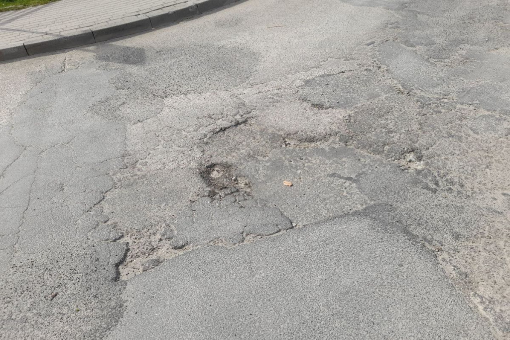W samorządowej telewizji pokazali remont ulicy w Brodnicy. Prawdziwa zagadka