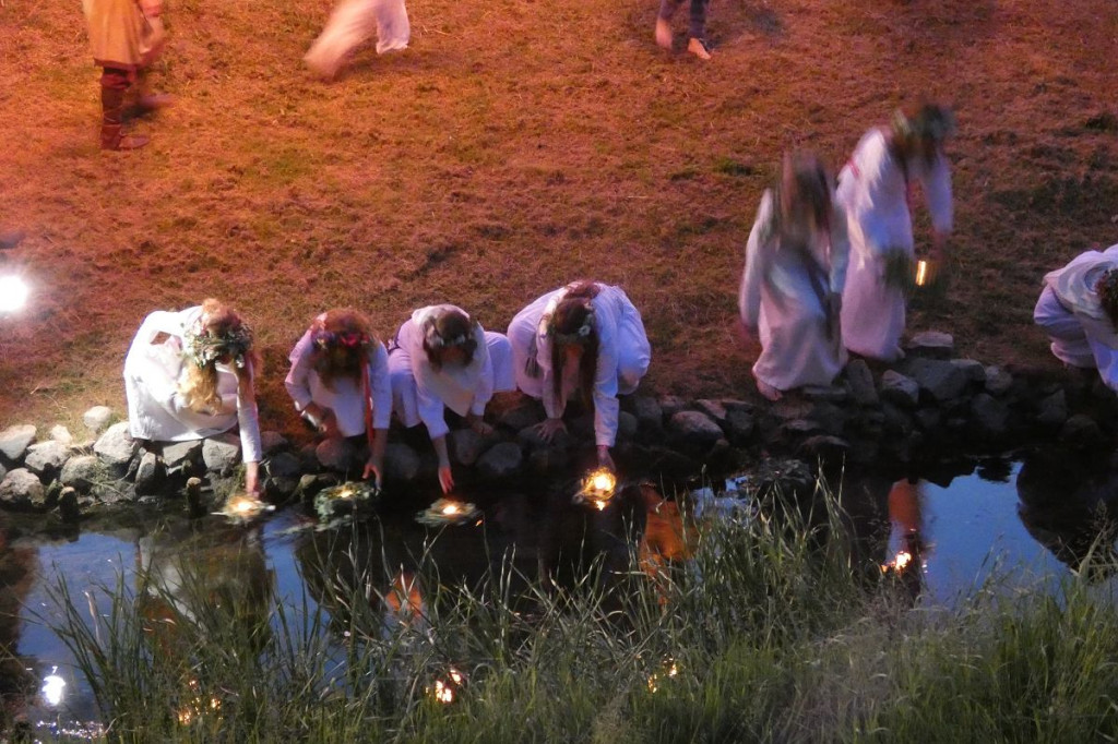 Brodnica powitała lato. W sobotnią noc wielkie widowisko w ruinach zamku [DUŻO ZDJĘĆ]