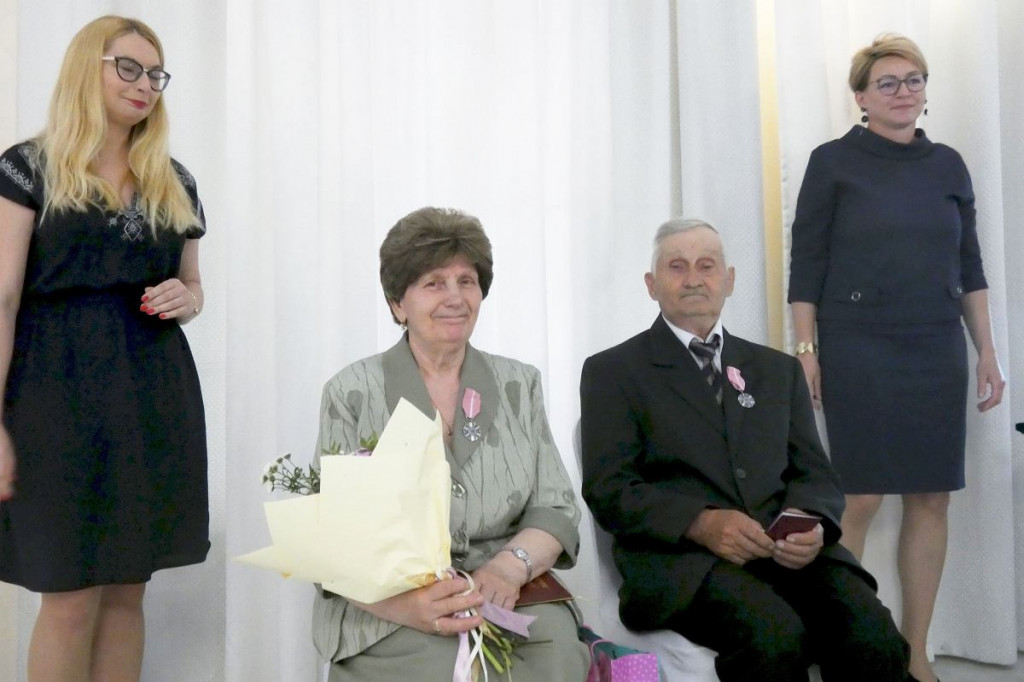 Opowiedzieli, jak zaczęła się ich miłość. Tylko pani Anna nie doczekała, zmarła na koronawirusa