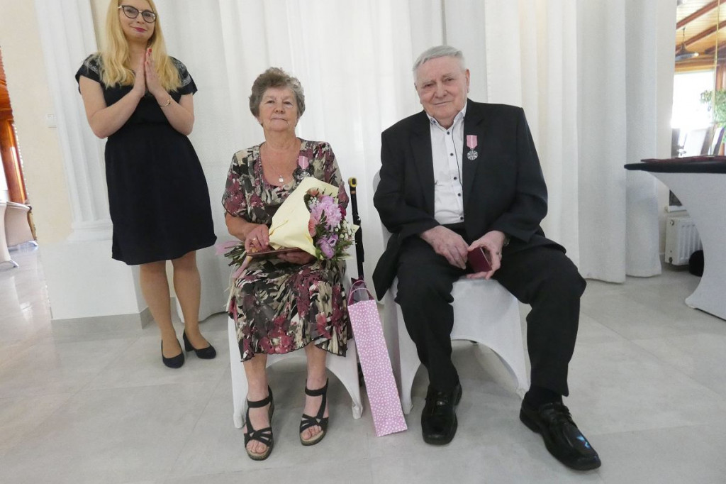 Opowiedzieli, jak zaczęła się ich miłość. Tylko pani Anna nie doczekała, zmarła na koronawirusa