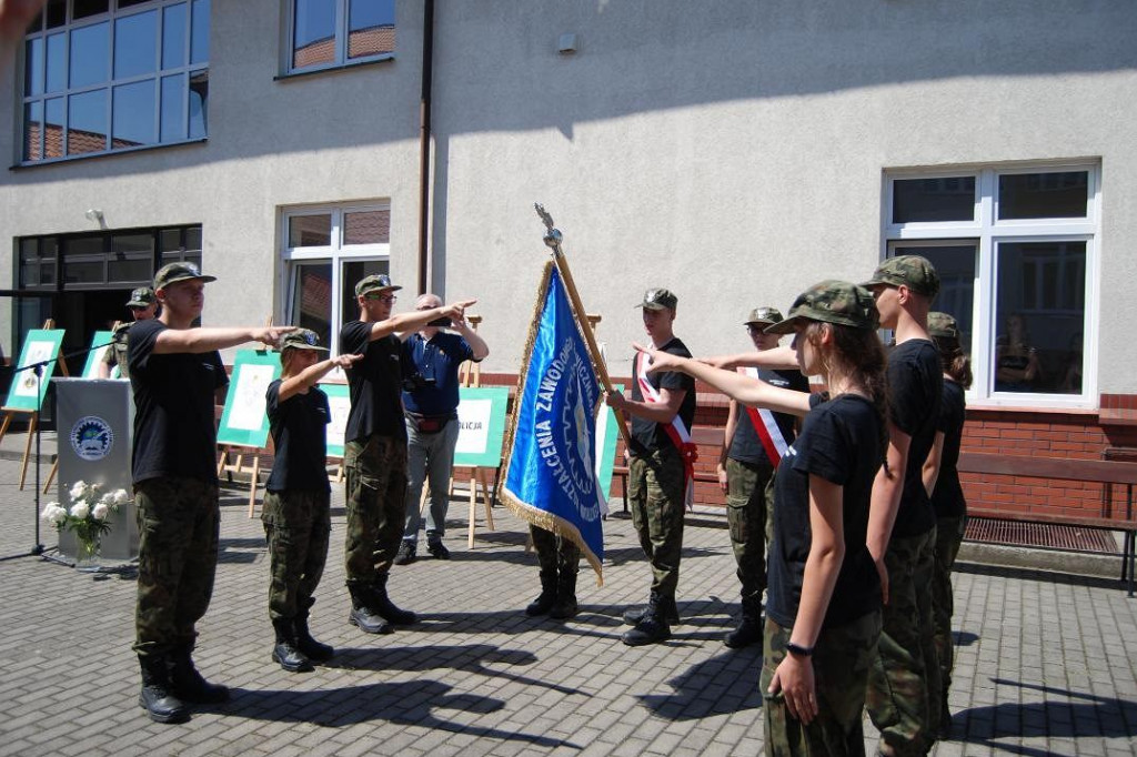 Brodnica. Musztra, poligon, walka wręcz i z pandemią. Prawie jak żołnierze, choć mają po kilkanaście lat