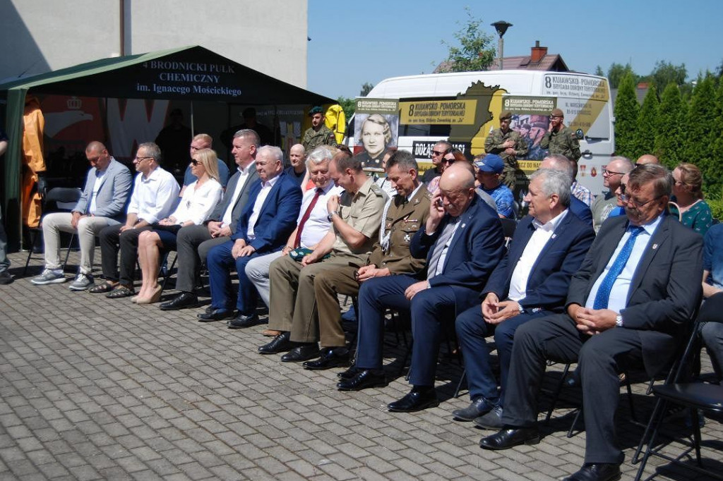 Brodnica. Musztra, poligon, walka wręcz i z pandemią. Prawie jak żołnierze, choć mają po kilkanaście lat