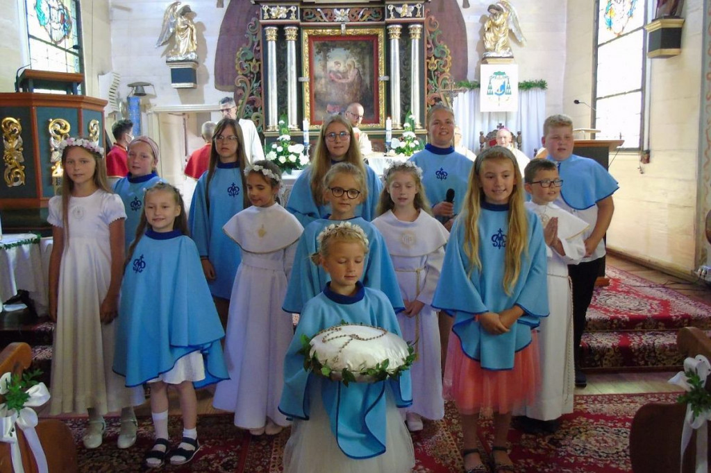 Jubileusz kościoła w Jastrzębiu. Papież Franciszek udzielił odpustów wszystkim uczestniczącym w obchodach [ZDJĘCIA]