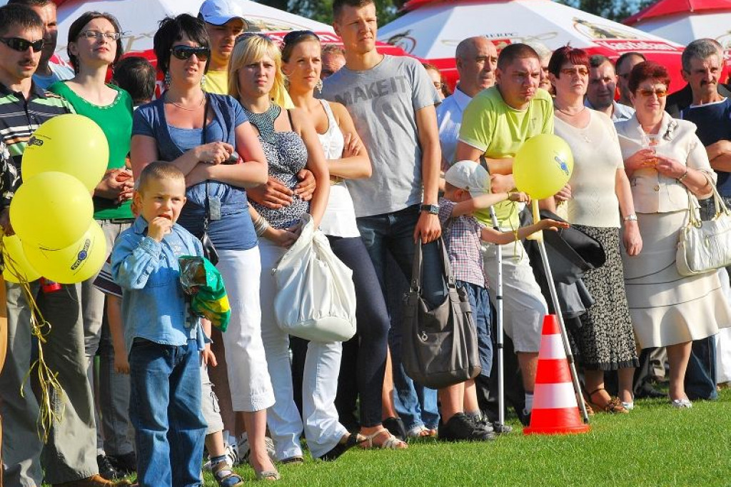 Siłacze na stadionie