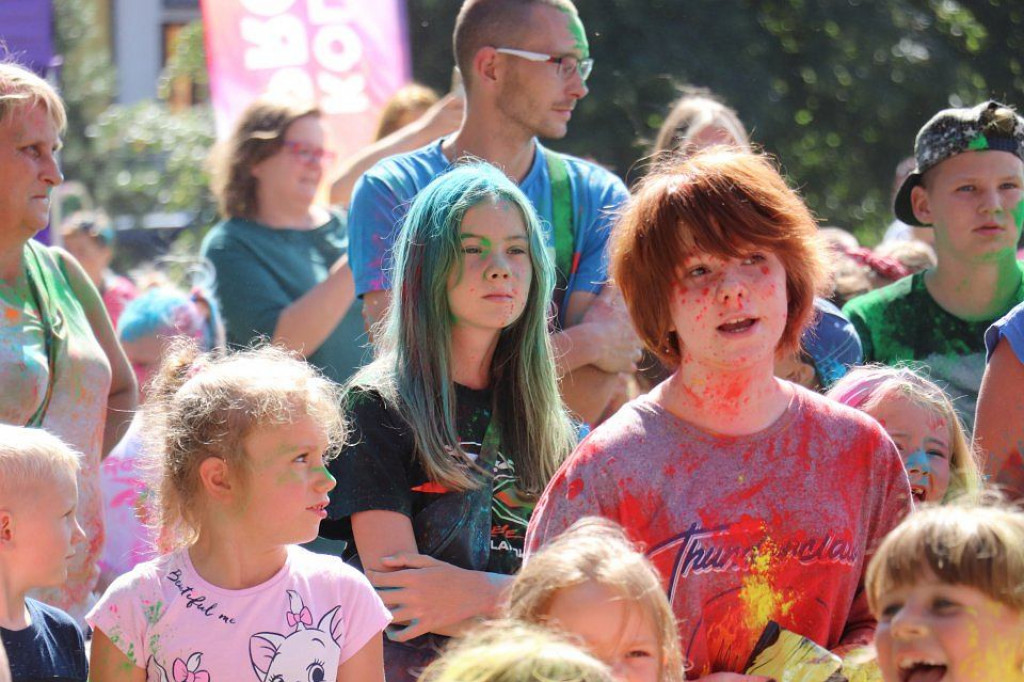 W Jabłonowie Pomorskim było dużo radości. Zabawa rodem z Indii, ale czy całkiem bezpieczna? [ZDJĘCIA]