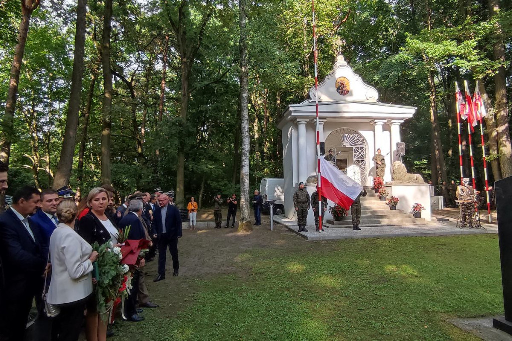 Brodnica. Na uroczystości obok lwów samorządowcy, politycy, dyrektorzy, szefowie służb [ZDJĘCIA]