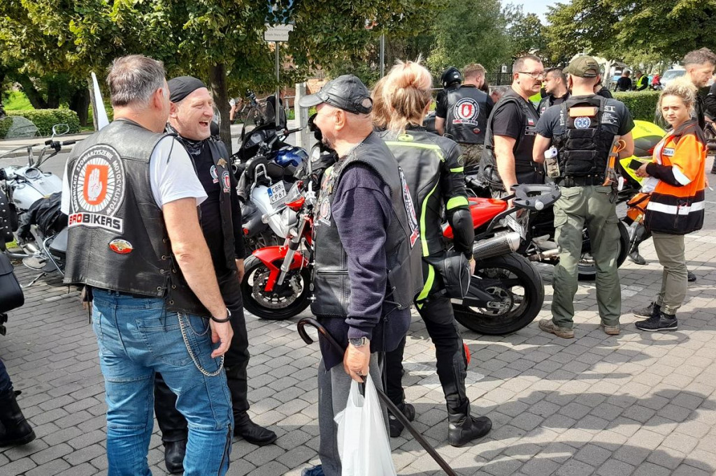 Motocykliści tłumnie przejechali przez Brodnicę. Wieczorem koncerty [ZDJĘCIA]