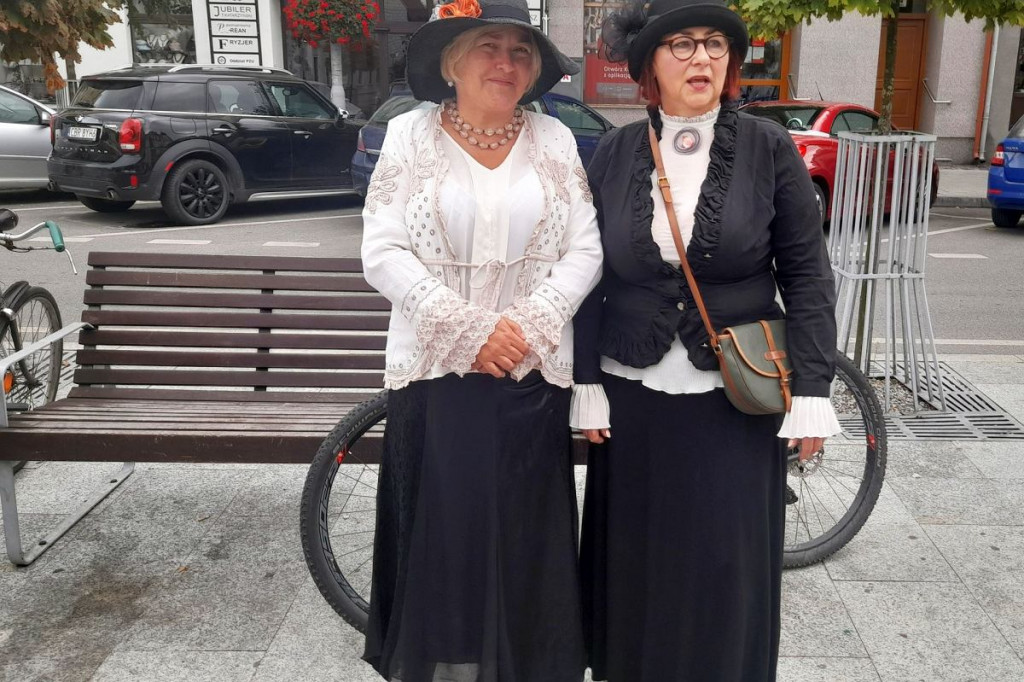 Brodnica. Kawalkada rowerzystów przejechała ulicami miasta. Wielu w oryginalnych strojach [ZDJĘCIA]