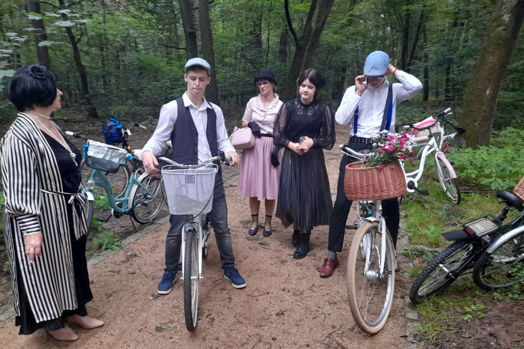 Brodnica. Kawalkada rowerzystów przejechała ulicami miasta. Wielu w oryginalnych strojach [ZDJĘCIA]