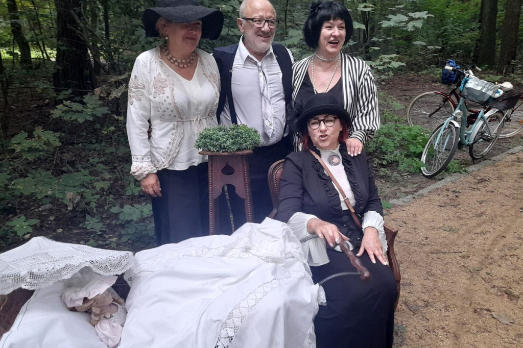 Brodnica. Kawalkada rowerzystów przejechała ulicami miasta. Wielu w oryginalnych strojach [ZDJĘCIA]