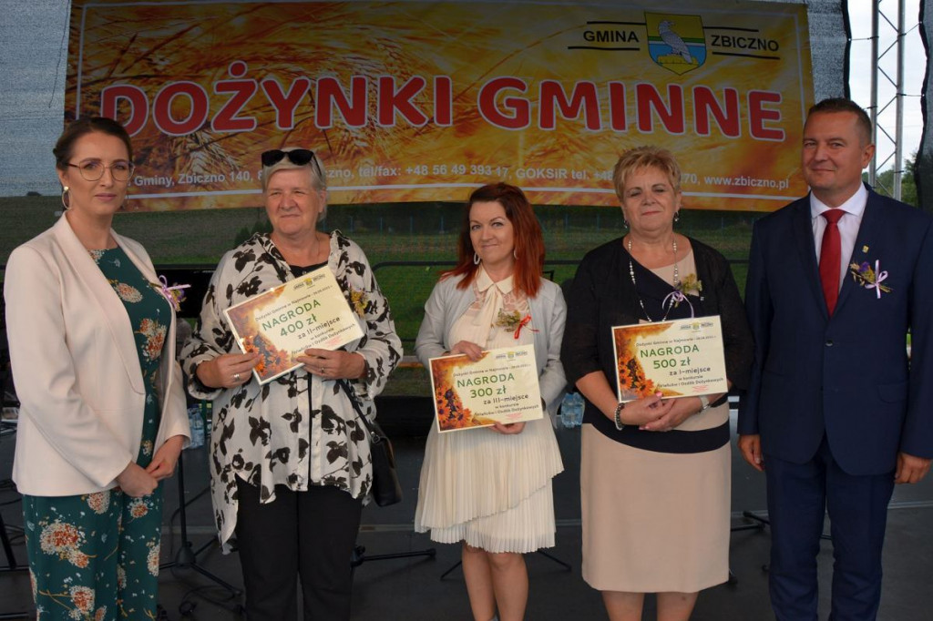 Dożynki 2021. W Najmowie uhonorowano rodzinę, która pomogła harcerzom [DUŻO ZDJĘĆ]