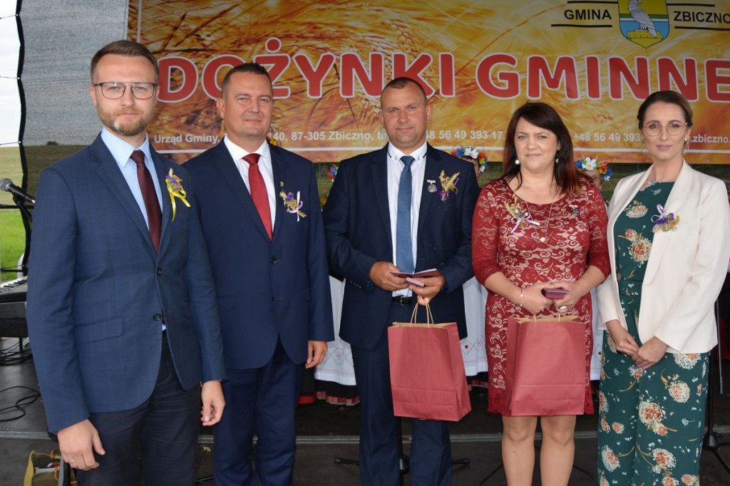 Dożynki 2021. W Najmowie uhonorowano rodzinę, która pomogła harcerzom [DUŻO ZDJĘĆ]
