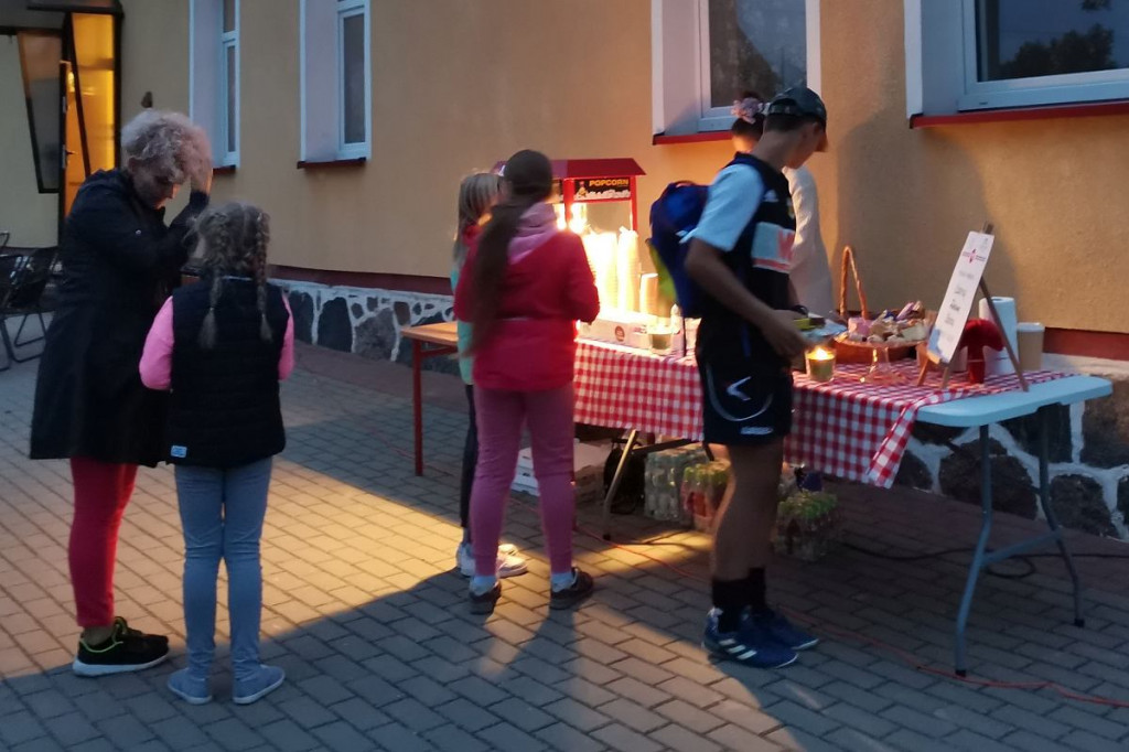 Brodnica i okolice. Kino plenerowe na wsiach miało wzięcie, darmowe były nawet przekąski dla każdego