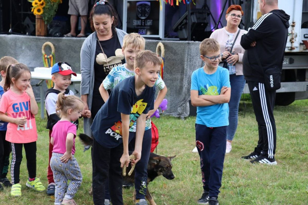 Brodnica i okolice. Wilkowyje przyjechały do Mileszew. Mieszkańców zabawiali aktorzy z serialu 