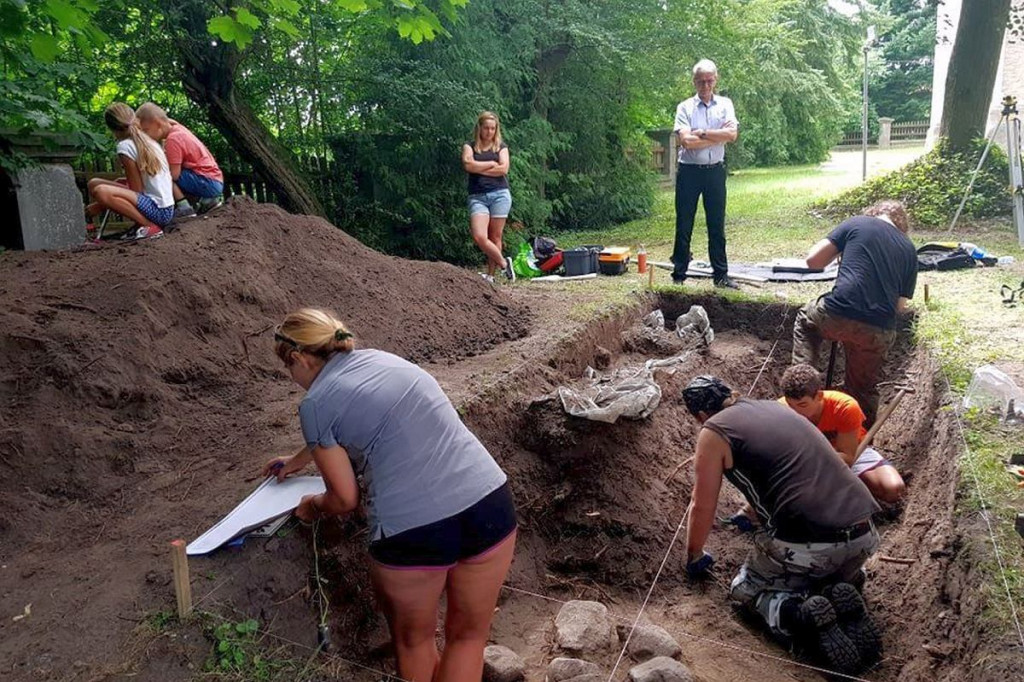 Brodnica i okolice. Archeolodzy kopią w Górznie. Twierdzą, że pod ziemią jest stare zamczysko, a w nim podobno skarby