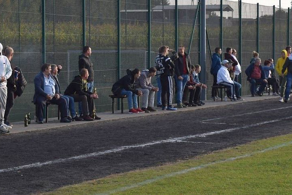 W derbach powiatu brodnickiego padło sześć goli, a sędzia pokazał trzy czerwone kartki [ZDJĘCIA]