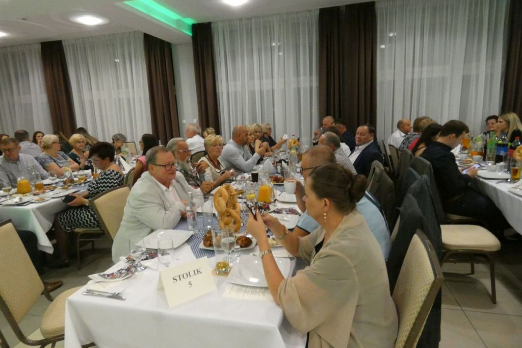 Brodnica. Bawarskie stroje ludowe, kufle piwa i jodłowanie. Oktoberfest po polsku [ZDJĘCIA]
