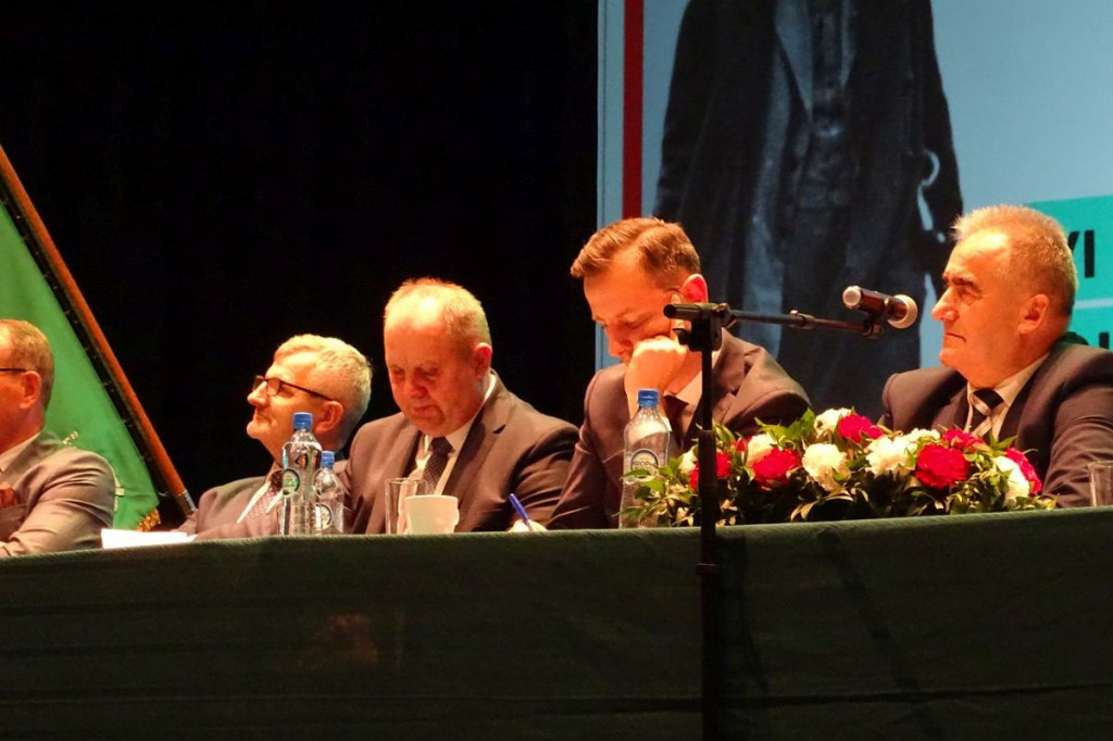 Brodnica. PSL opanował miasto. Kosiniak-Kamysz i kilkuset działaczy w kościele, domu kultury i na ulicach [ZDJĘCIA]