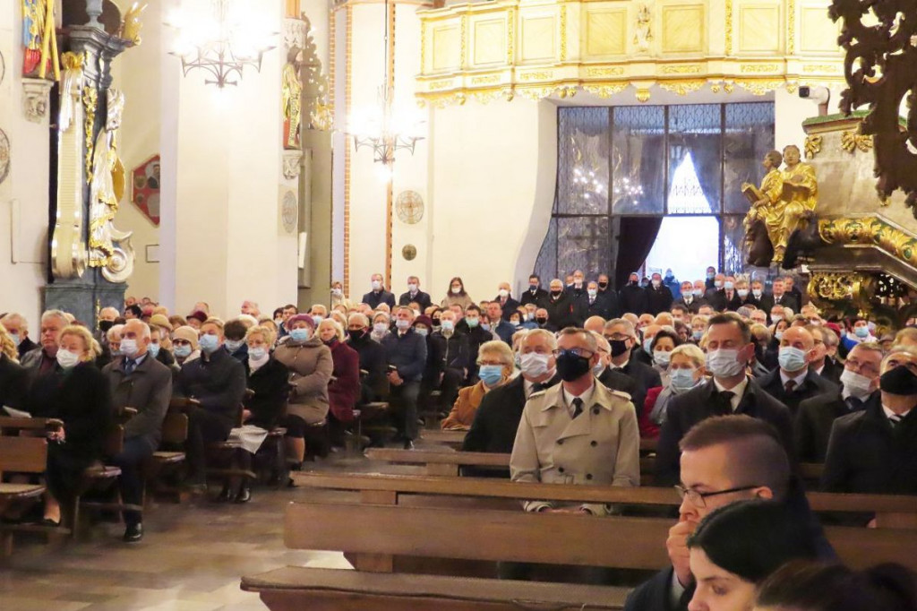 Brodnica. PSL opanował miasto. Kosiniak-Kamysz i kilkuset działaczy w kościele, domu kultury i na ulicach [ZDJĘCIA]