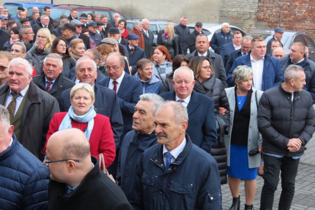Brodnica. PSL opanował miasto. Kosiniak-Kamysz i kilkuset działaczy w kościele, domu kultury i na ulicach [ZDJĘCIA]
