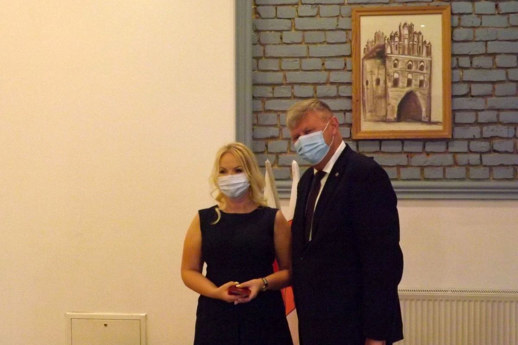 Brodnica. Wojewoda uhonorował 29 pracowników szpitala. Chodzi o zasługi w walce z pandemią [ZDJĘCIA]
