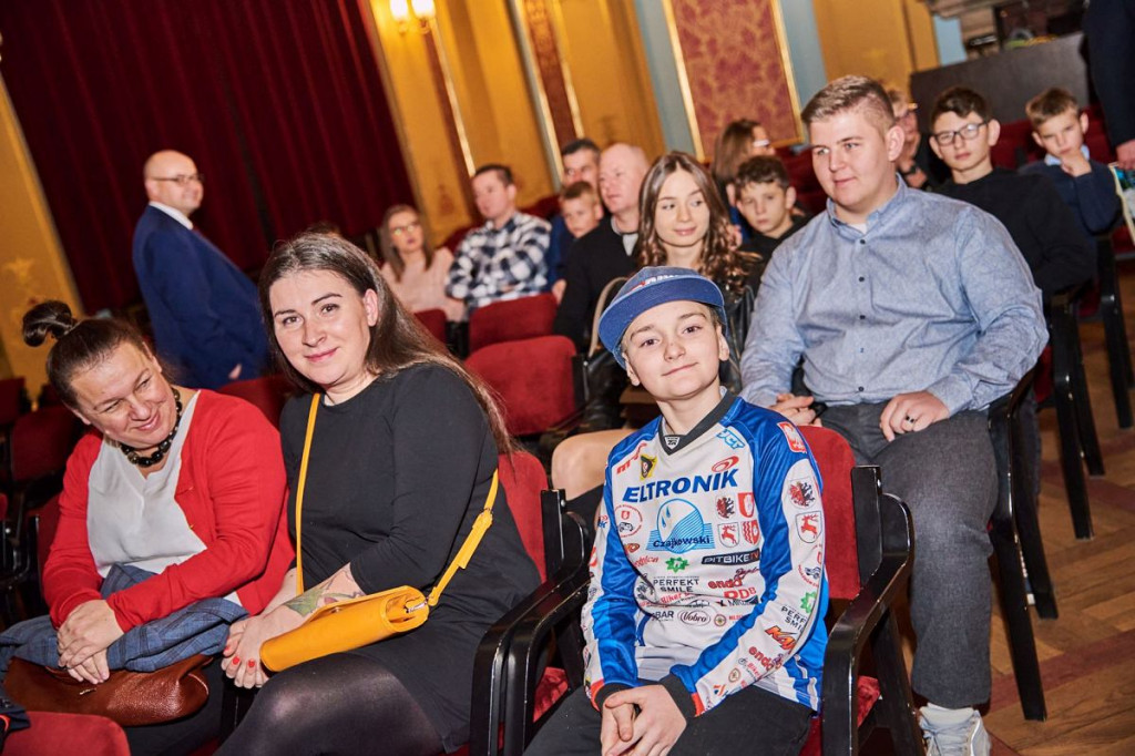 Motocykliści z Pitbike Brodnica na gali w Toruniu. Odebrali wiele wyróżnień [ZDJĘCIA]