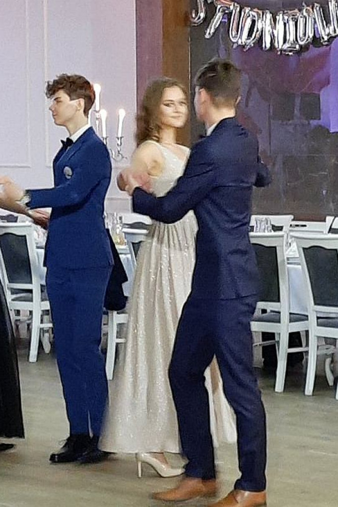 Brodnica. W piątek na studniówce bawili się maturzyści z I LO [ZDJĘCIA]