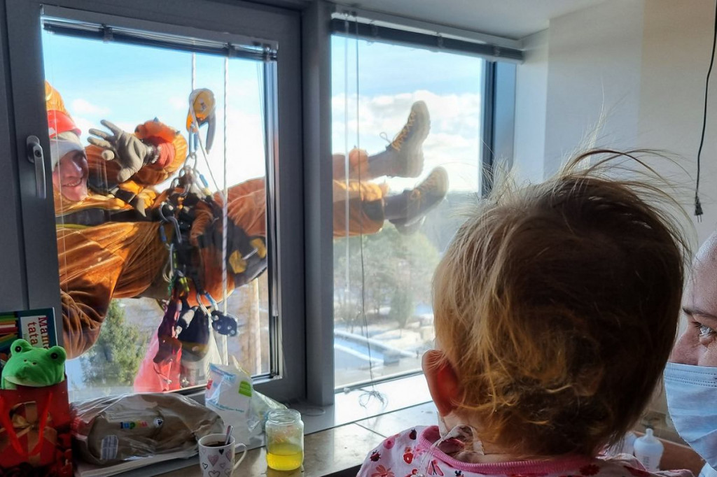 Brodnica. Tego jeszcze nie było. W środę Spiderman, Kubuś Puchatek i inni bohaterowie zaszaleją wysoko w powietrzu