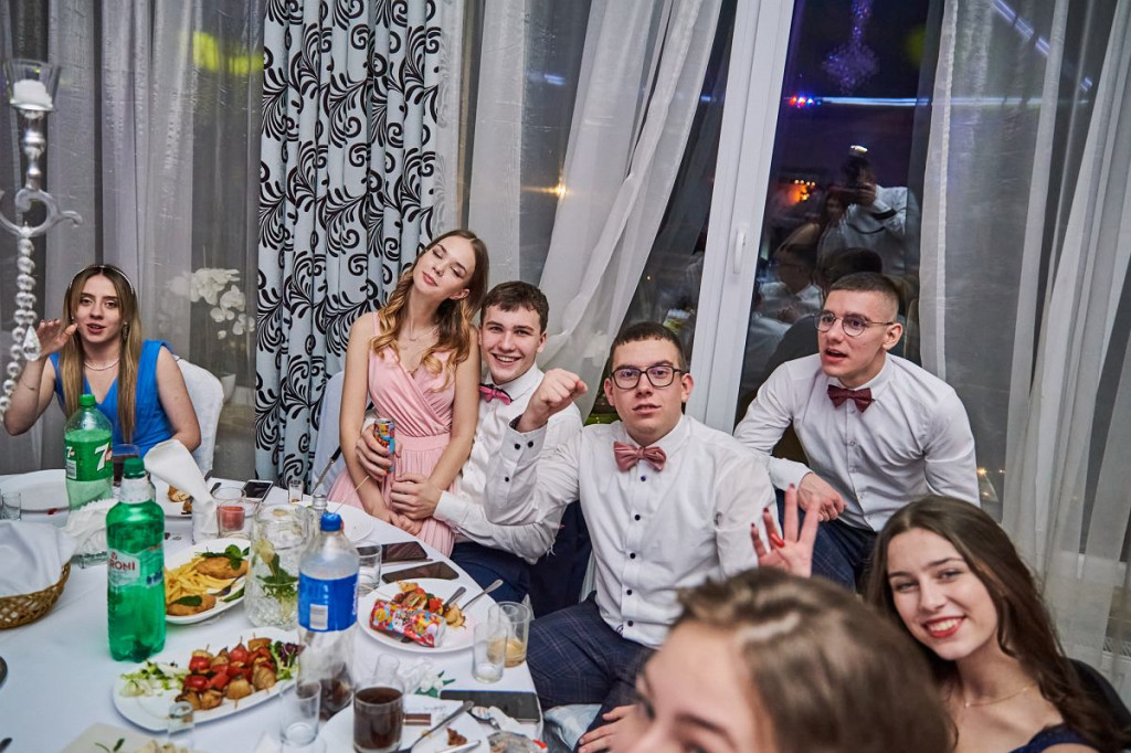 Brodnica. To była naprawdę szaleńcza zabawa, czyli najlepsze ujęcia ze studniówki III LO [ZDJĘCIA]