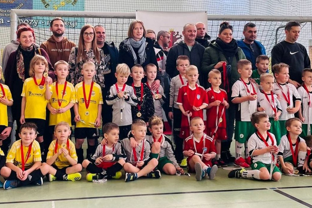Dzieci z brodnickich klubów i Świedziebni grały w piłkę w Górznie [ZDJĘCIA]
