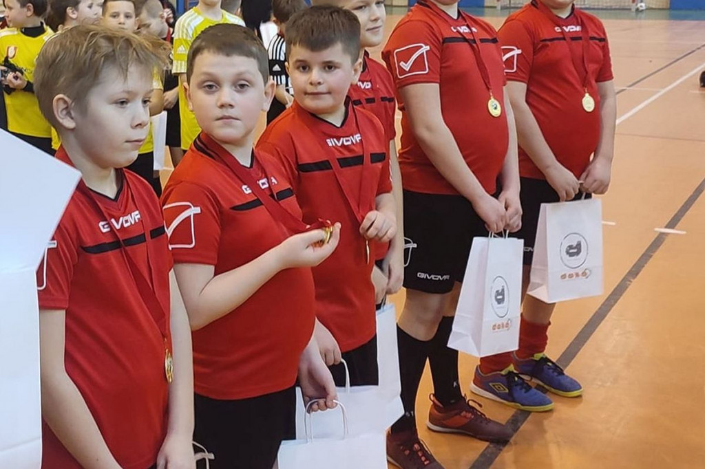 Dzieci z regionu grały w Świedziebni. Pod patronatem wójta [ZDJĘCIA]