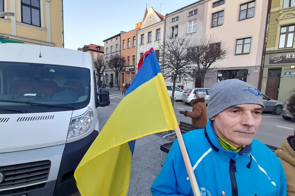 Brodnica. Tłumy na Dużym Rynku. Niech żyje wolna Ukraina! [DUŻO ZDJĘĆ]