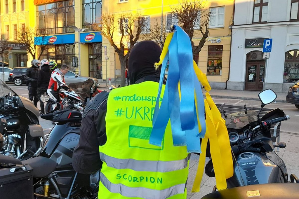 Brodnica. Tłumy na Dużym Rynku. Niech żyje wolna Ukraina! [DUŻO ZDJĘĆ]