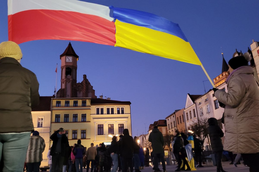 Brodnica. Tłumy na Dużym Rynku. Niech żyje wolna Ukraina! [DUŻO ZDJĘĆ]