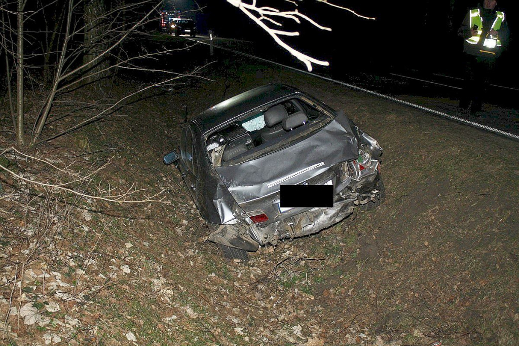 Tragedia na drodze wojewódzkiej. Dlaczego zginął młody kierowca?