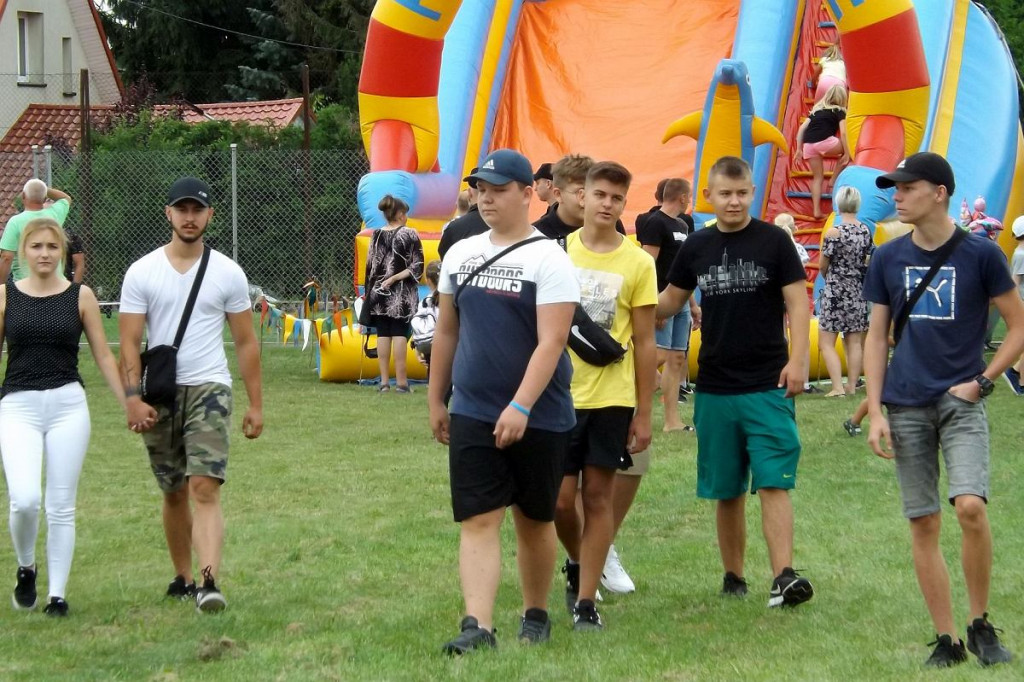 W niedzielę mieszkańcy bawią się na festynie w Jajkowie. Było uroczyste otwarcie [ZDJĘCIA]