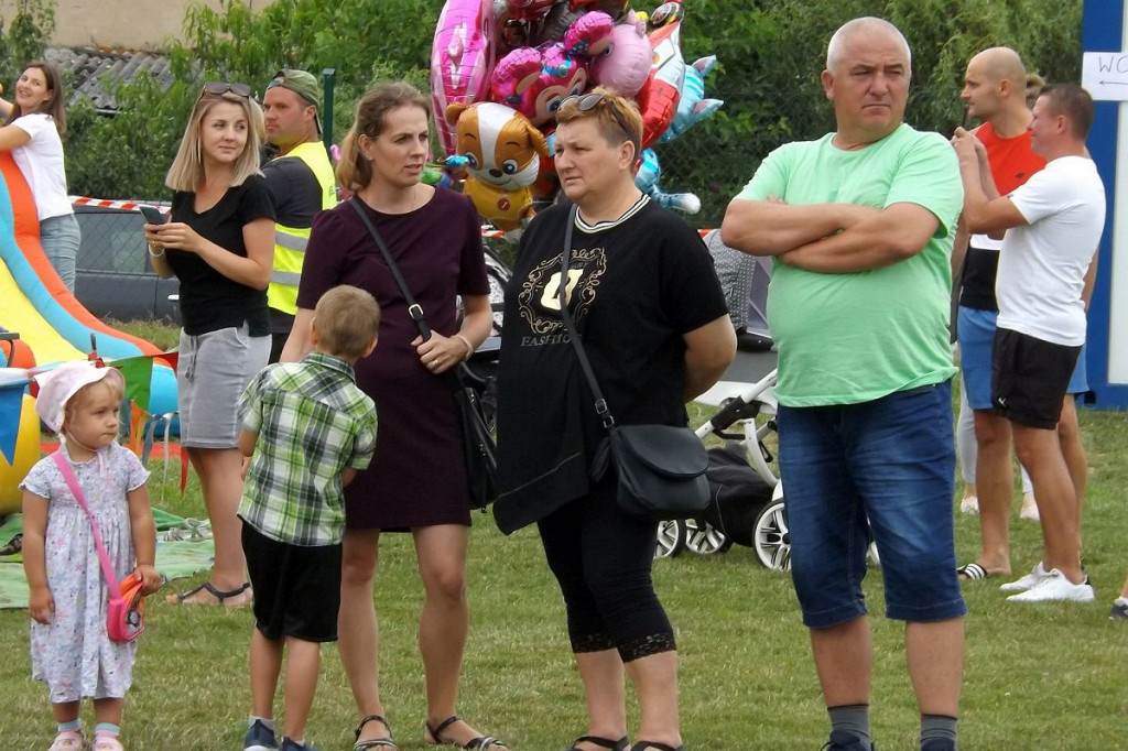 W niedzielę mieszkańcy bawią się na festynie w Jajkowie. Było uroczyste otwarcie [ZDJĘCIA]
