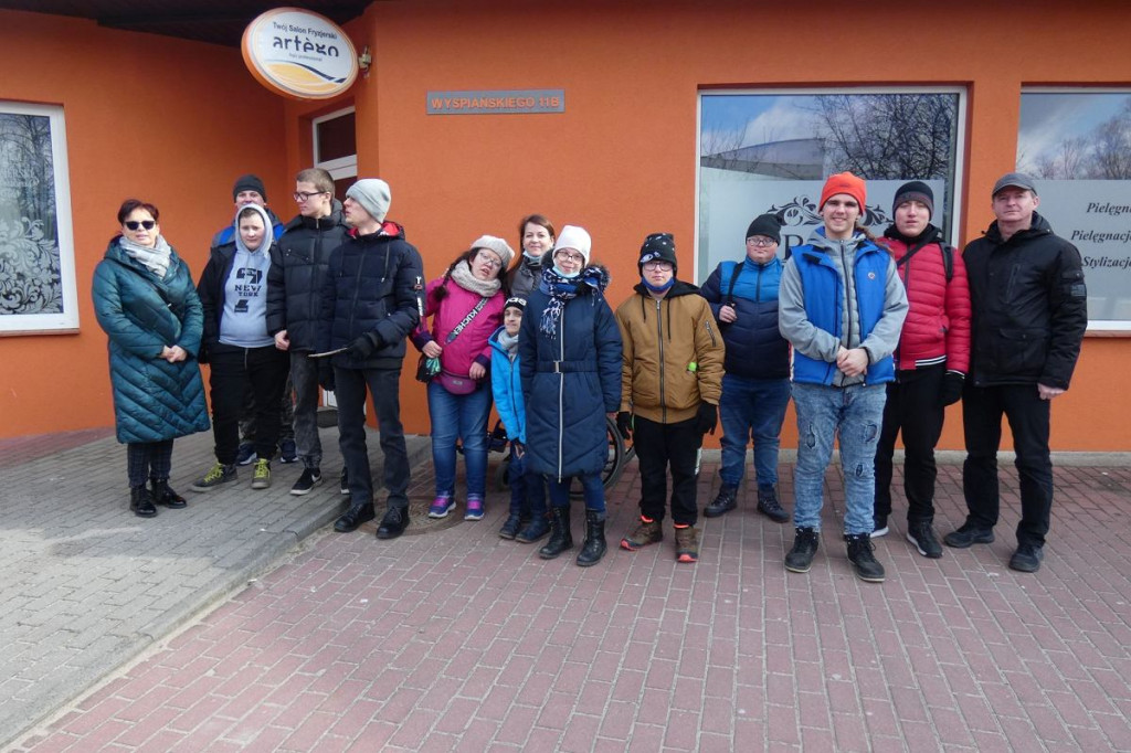 Brodnica. Uczniowie ze szkoły przy Kochanowskiego udowodnili, że myślą o innych w potrzebie [ZDJĘCIA]